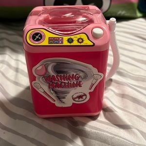 Makeup Spine and brush washer